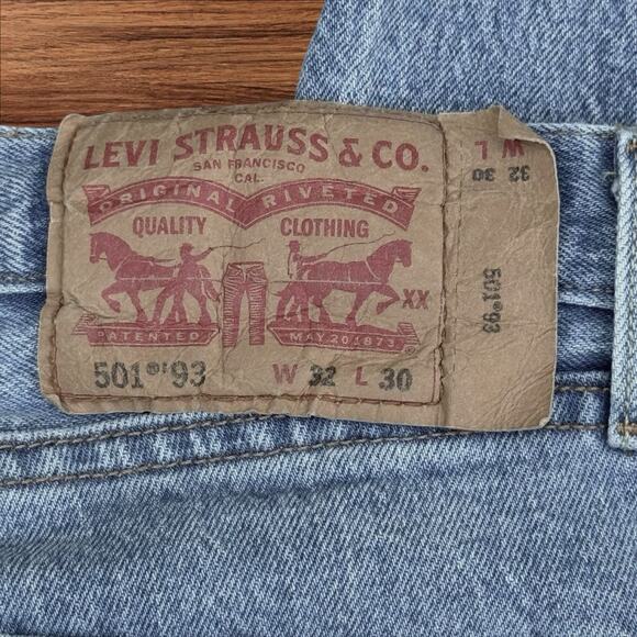 Levi's 501 93 Jeans Thrashed Repaired W32 L30 Men's Light Wash Denim Button Fly - Picture 5 of 10